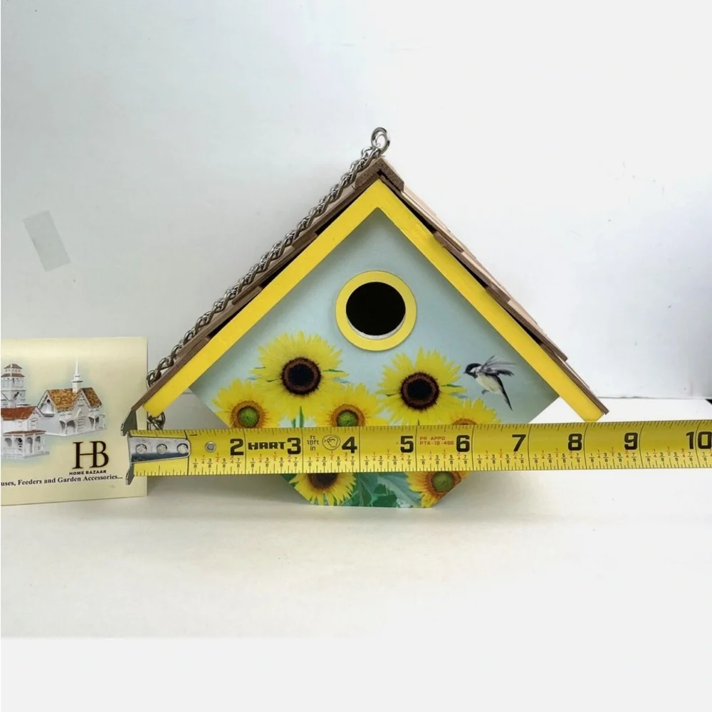 New outdoor wren hanging birdhouse